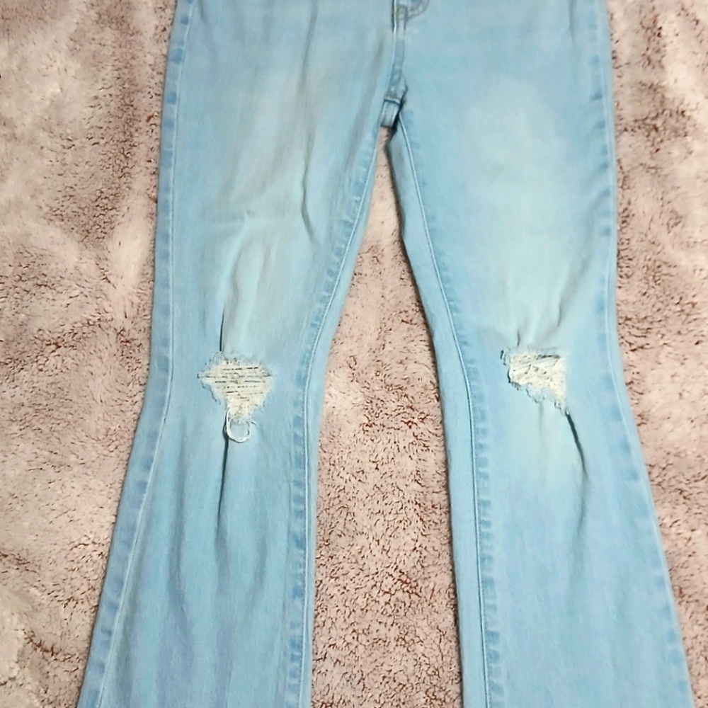 New wo/tags.  Girls Old Navy, high rise, light wash, distressed, flare leg jeans